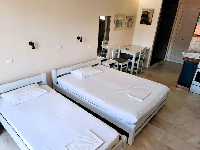 Δωμάτιο με δύο κρεβάτια