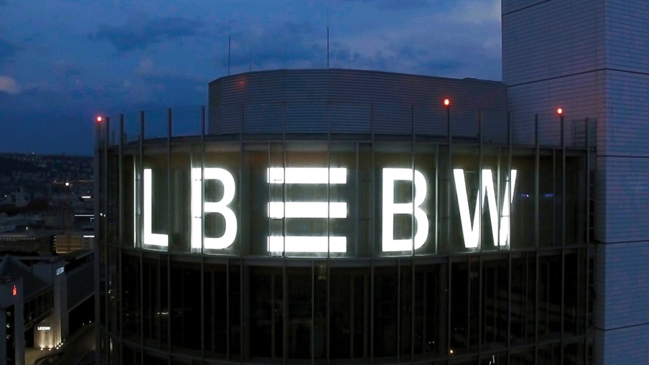 lbbw_hauptsitz_stuttgart_bei_nacht_1600x900_image_w1280_m